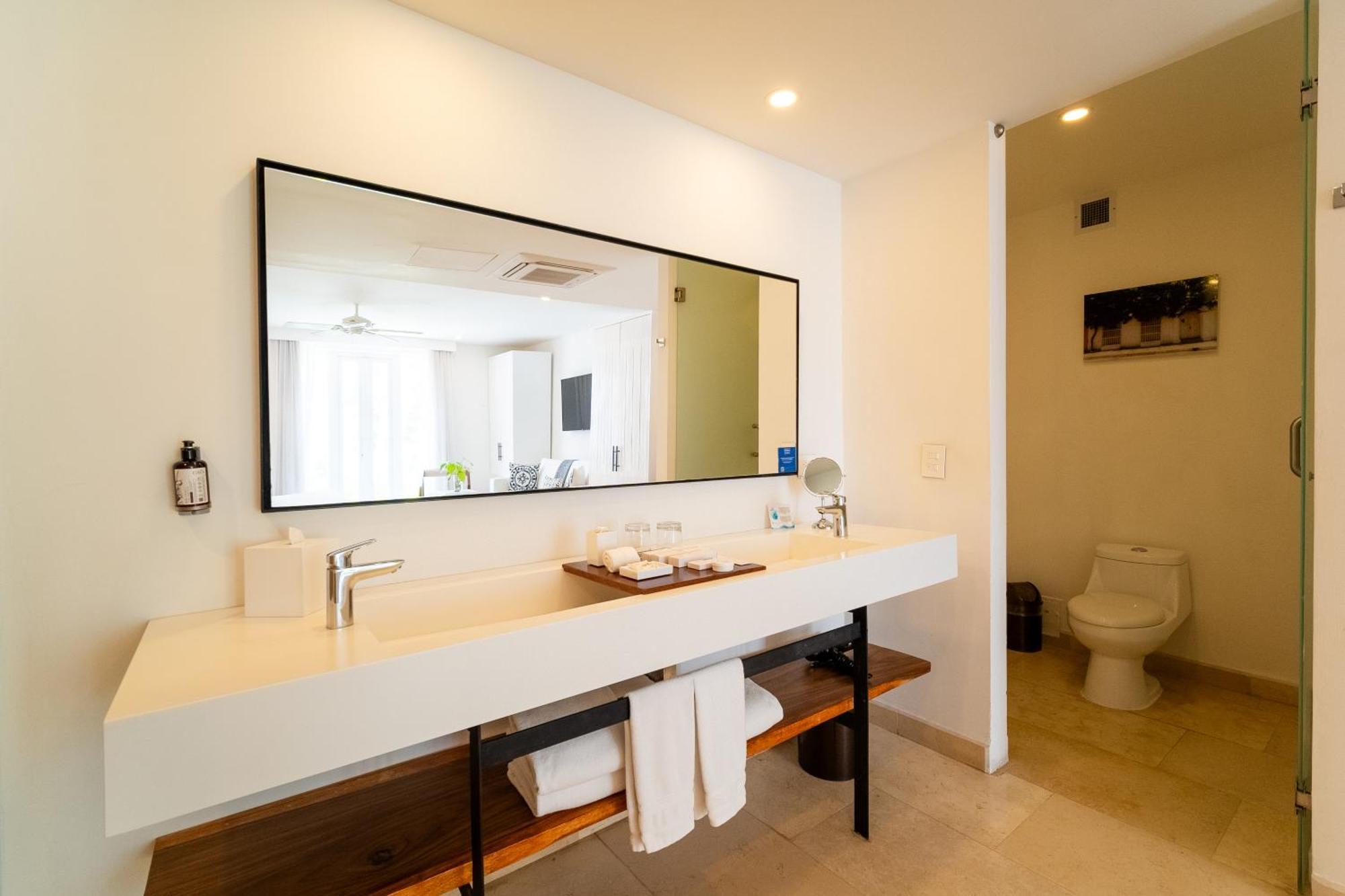 Nacar Hotel Cartagena, Curio Collection By Hilton Esterno foto